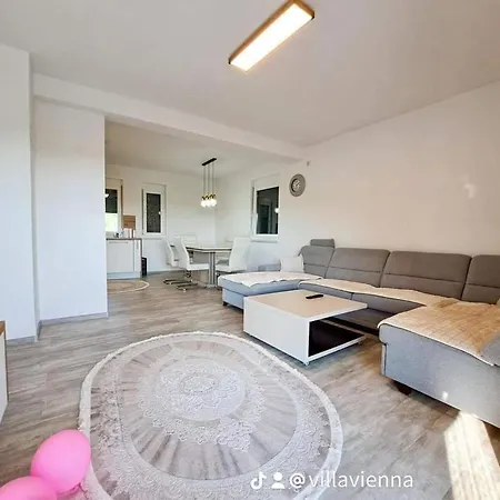 Vienna Villa Buzim
