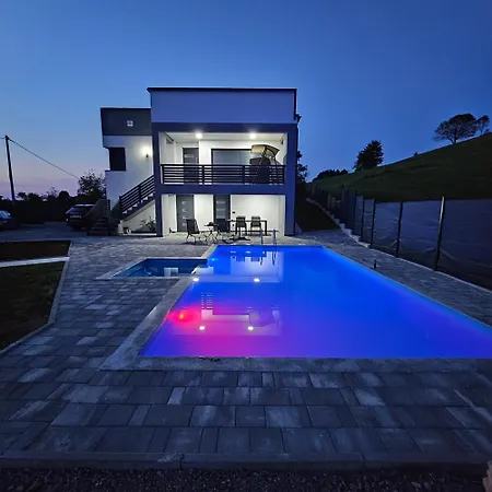 Vienna Villa *